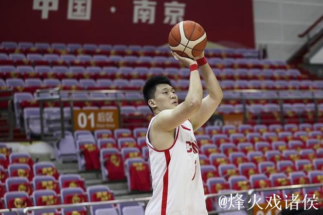 雷蒙出战21分钟，高效砍下9分3篮板1助攻1盖帽